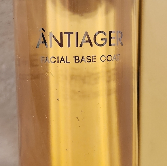 Agecure Cleanser Set with Antager Facial Base - Picture 2 of 5